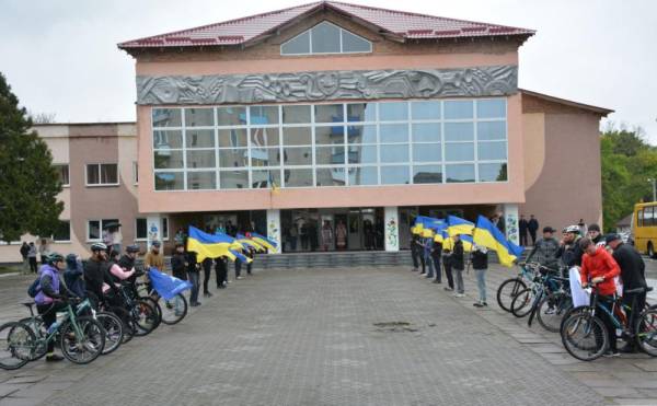 На Рівненщині зустріли учасників ветеранського велопробігу пам’яті (ФОТО) - INFBusiness
