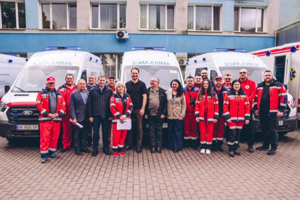 Автопарк екстреної медичної допомоги Рівненщини поповнився п’ятьма новими спеціалізованими автомобілями - INFBusiness