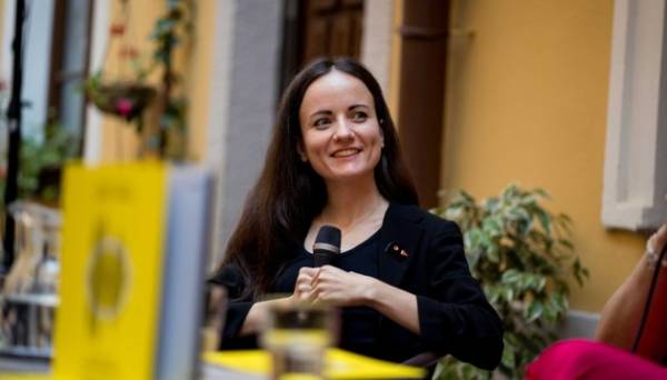 Українська письменниця Дарина Гладун стала лавреаткою поетичної премії США - INFBusiness