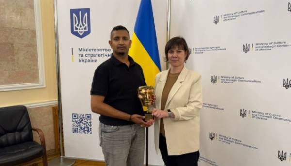 У МКСК відбулася зустріч з продюсером фільму «Камінь, папір, ножиці» про війну в Україні - INFBusiness