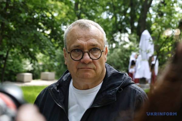 В Одесі відкрили скульптуру «Час» Михайла Реви - INFBusiness