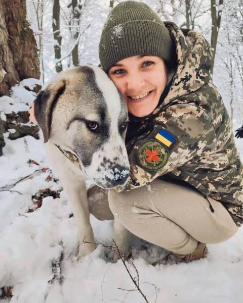 Бойову медикиню, яка навчалася у медколеджі на Рівненщині, нагородили почесною відзнакою «За збережене життя» (ВІДЕО) - INFBusiness
