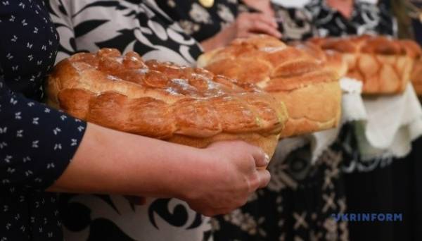 П’ять хлібів єднання: на Одещині 200 років зберігають традицію спільної трапези - INFBusiness