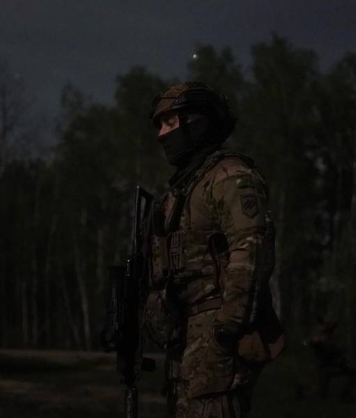 Евакуація з Маріуполя, однолітки-зрадники та квартири "Азову": інтерв'ю з Героєм України Вогом - INFBusiness