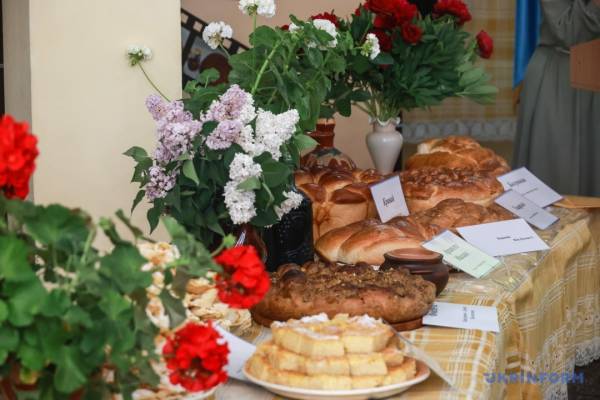 П’ять хлібів єднання: на Одещині 200 років зберігають традицію спільної трапези - INFBusiness