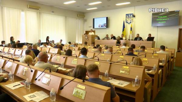 Нацспротив та зміни правил використання поворотників: завершилася 30-та сесія Рівненської облради (ВІДЕО) - INFBusiness