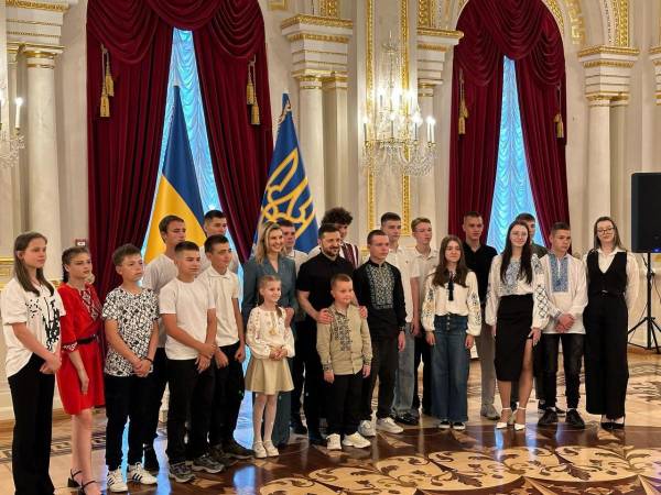 Врятували жінку: Президент відзначив двох школярів з Рівненщини медалями «Майбутнє України» - INFBusiness