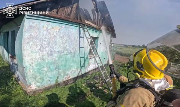 Пожежа на Дубенщині: вогонь знищив господарську будівлю - INFBusiness