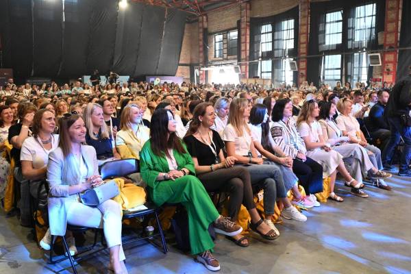 «Вчителі — сила і непереможність української освіти»: репортаж із фестивалю «Вчителі майбутнього» - INFBusiness