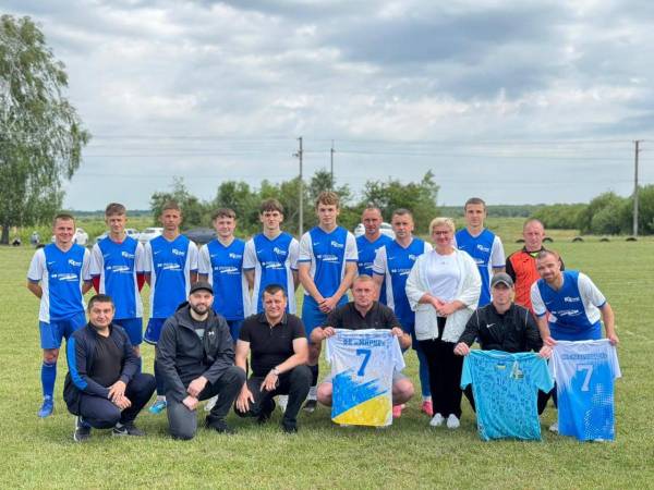 «Акріс Агро» (група AST) подарувала комплекти футбольної форми командам Малолюбашанської громади на Рівненщині - INFBusiness