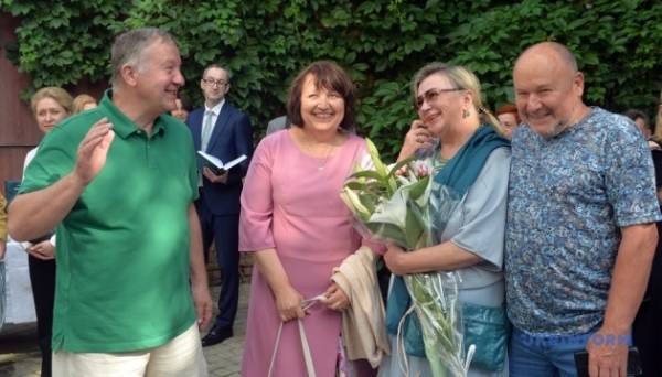 Головна редакторка газети «День» Лариса Івшина презентувала книгу - підсумок своєї 30-річної роботи - INFBusiness