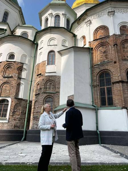 У Києві внаслідок російської атаки пошкоджений Софійський собор - INFBusiness