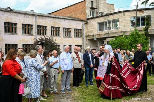 Епіфаній освятив хрест для будівництва храму в Рівному (ФОТО) - INFBusiness