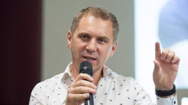 Відомий філолог Авраменко вперше відреагував на чутки про свою втечу за кордон - INFBusiness