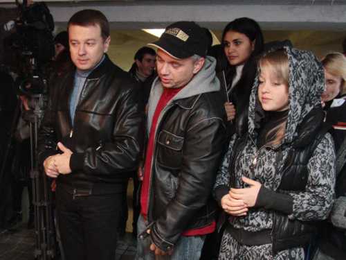 Юна співачка Настя Петрик співала в переході заради сиріт (фото, відео) - INFBusiness