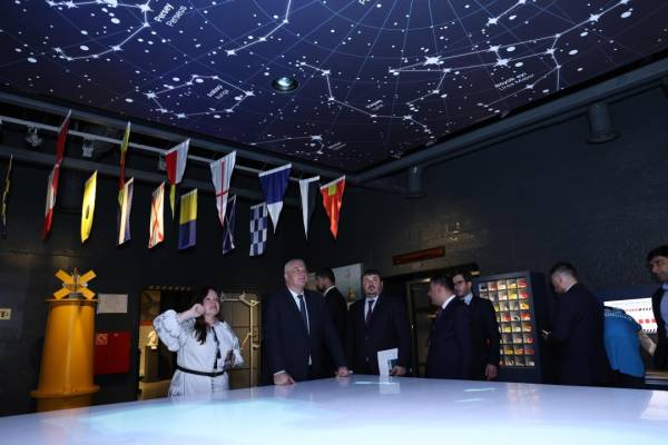 Українські аудіогіди з'явились на танкері-музеї у Баку та у Музеї природної історії в Люксембурзі - INFBusiness