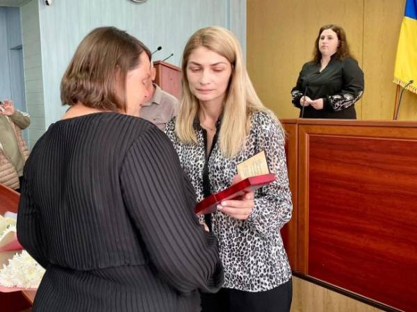 Рідним шістьох воїнів із Рівненщини вручили їхні посмертні відзнаки - INFBusiness