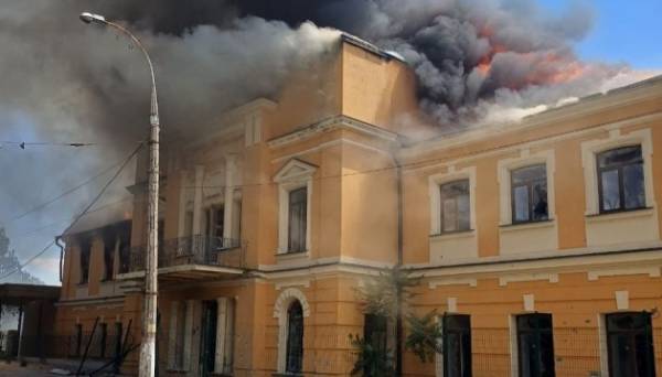 У Херсоні обстріли РФ знищили історичну будівлю - INFBusiness