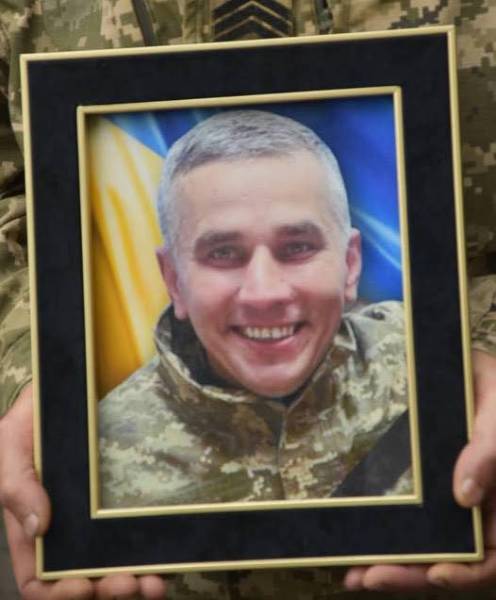 Героя нагороджено посмертно: родина Романа Оліфіра отримала орден «За мужність» III ступеня - INFBusiness