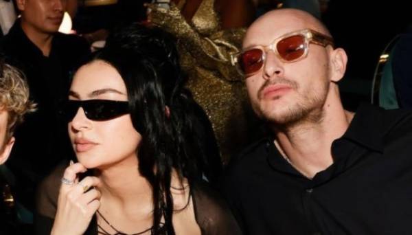 Британська співачка Charli XCX і барабанщик The 1975 одружилися - INFBusiness