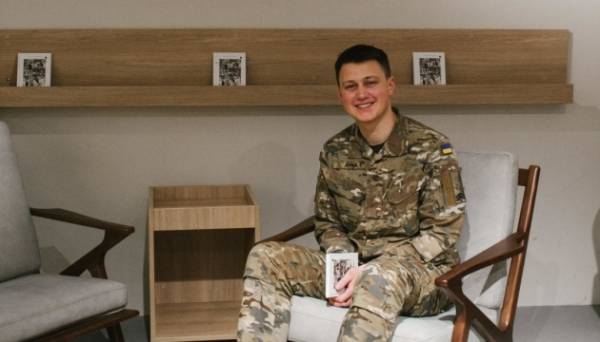 Письменник Артур Дронь завершив службу у ЗСУ й анонсував нову книжку про війну - INFBusiness