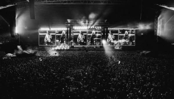 Гурт Oasis зіграв свій перший за 16 років концерт після возз’єднання - INFBusiness