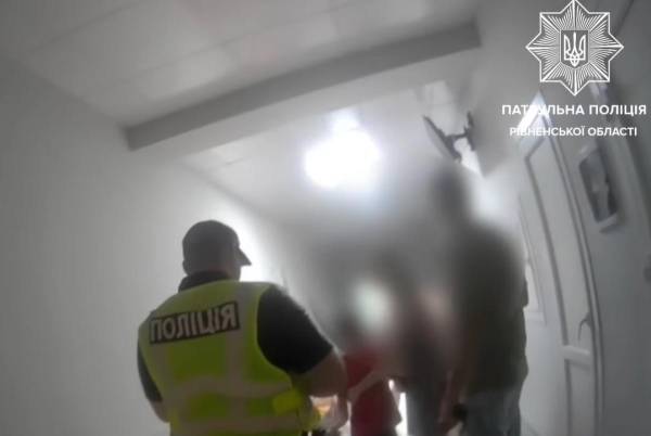 У Рівному патрульні супроводили до лікарні батька з травмованим 10-річним сином - INFBusiness