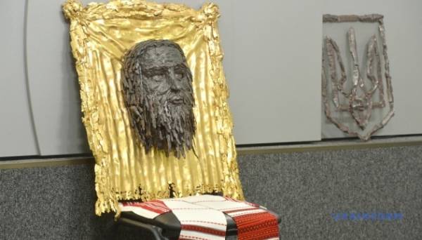 В Україні з уламків мін і снарядів створили ікону «Спас Нерукотворний» - INFBusiness