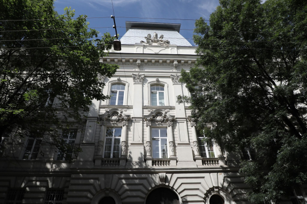 Скільки коштує навчання у Львівському медичному університеті - ціни на спеціальностях - INFBusiness