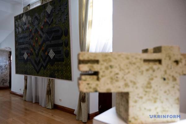 У «Софії Київській» відкрилася експозіція масштабованих робіт скульптора Гії Міміношвілі - INFBusiness