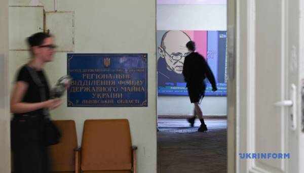 У Львові відкрили виставку художника Олега Тістола «Тіні Імперіалу» - INFBusiness