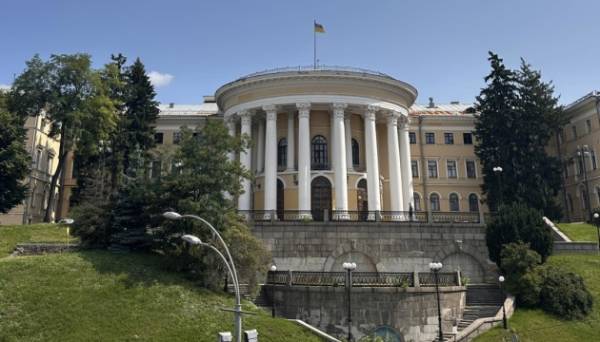Луганський обласний театр утретє за останні три роки змінює адресу - INFBusiness