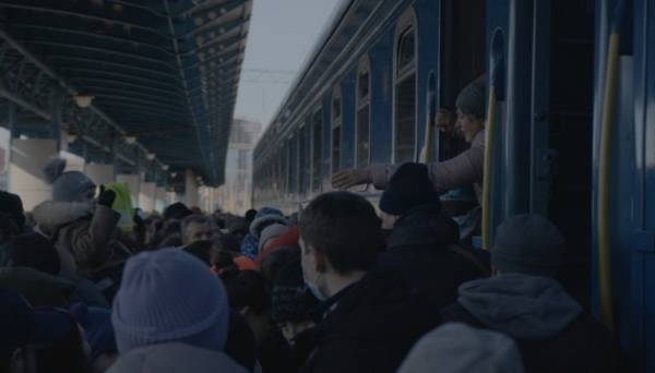 На фестивалі Soundtrack: Ukraine покажуть фільм «Пісні землі, що повільно горить» 25.08.2025 18:14 Укрінформ У межах фестивалю музики українського кіно Soundtrack: Ukraine відбудеться показ фільму режисерки Ольги Журби «Пісні землі, що повільно горить». На фестивалі Soundtrack: Ukraine покажуть фільм «Пісні землі, що повільно горить» - INFBusiness