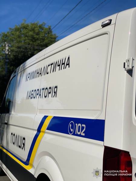 "Маму вбили, мене тяжко поранили": викладач ЛНУ Манько заявив про напад на його будинок - INFBusiness