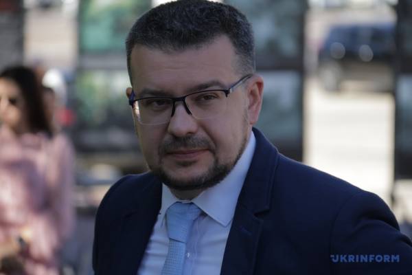 У Києві відкрилася фотовиставка «Дні пам’яті героїв Іловайської битви 2014» - INFBusiness