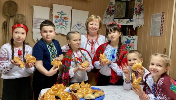 Хліб як свідок: на Вінниччині готують сто видів обрядової випічки - INFBusiness