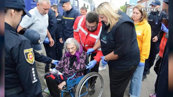 На Рівненщину евакуювали мешканців Донеччини: серед них 98-річна жінка (ВІДЕО) - INFBusiness
