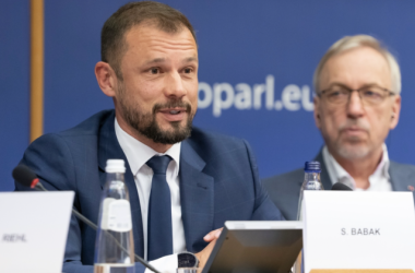 Обрані слуги народу відмовились від жорстких умов та більшого обсягу роботи для освітян. - INFBusiness