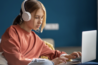 Абітурієнтам, котрі показали найкращі результати на національному мультипредметному тестуванні у 2025 році, присуджено 297 президентських стипендій. 297 абітурієнтів НМТ-2025 отримають винагороду у 120 тисяч гривень. - INFBusiness