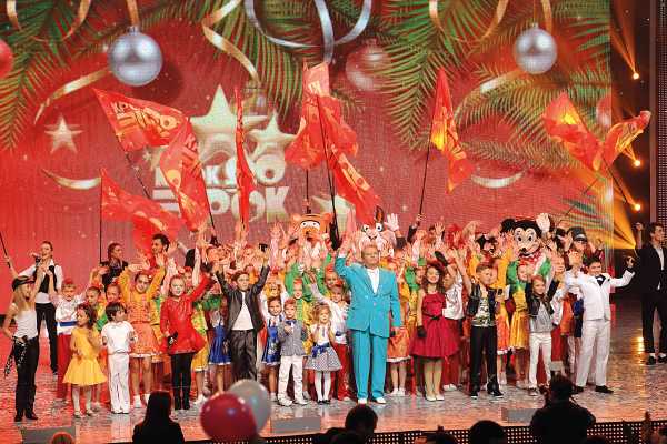 Михайло Поплавський, особа-бренд, котрий трансформував власну індивідуальність у технологію успіху, напередодні іменин в інтерв’ю з Григорієм Решетником на YouTube поділився спогадами про 30-річний ювілей свого піар-проєкту «Співаючий ректор» та планами на прийдешнє. Михайло Поплавський: "Молодий беркут" – це світогляд мого буття - INFBusiness