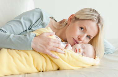 Починаючи з 1 січня 2026 року, сума виплат при народженні малюка в Україні складатиме 50 тисяч грн. В Україні збільшать допомогу при народженні малюка. - INFBusiness