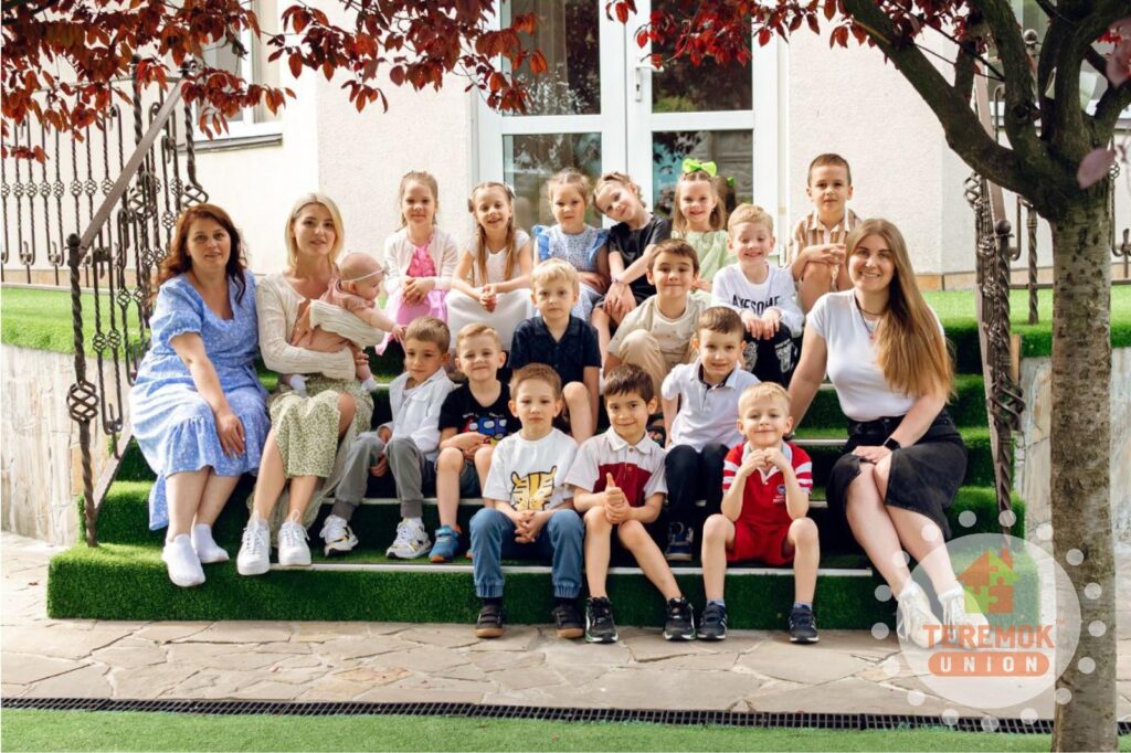 Чому вміння дружити — найважливіша навичка для 3-річної дитини? І як приватний дитячий садок TEREMOK-UNION у Києві допомагає дитині рости гармонійно! - INFBusiness