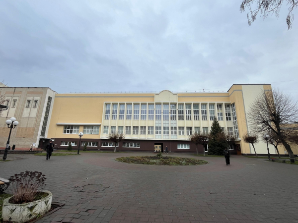 Освіта з дому: Франківський університет переходить на онлайн-формат