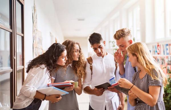 Університети позмагаються: прогнозується значне падіння кількості абітурієнтів до 2029 року