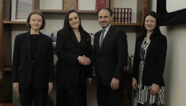 Бережна провела перемовини з чеським послом щодо допомоги українським ініціативам в Європі.