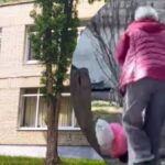 Зривалася на крик та хапала малечу: у Львові звільнили педагогиню дитсадочка