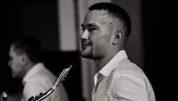 Саксофоніст з Чернігівського палацу культури, Дмитро Гладіренко, поліг в бою.