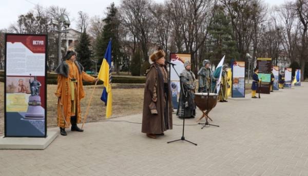 У Полтаві презентували експозицію про Мазепу та спростування російської брехні.