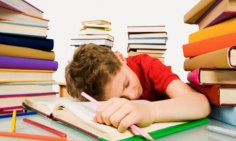 Як студенту не заснути над підручниками? 5 способів