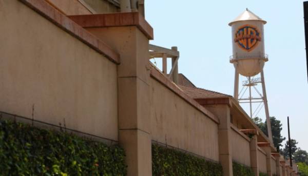 Warner Bros. готує до випуску повнометражний фільм-приквел до “Гри престолів”.